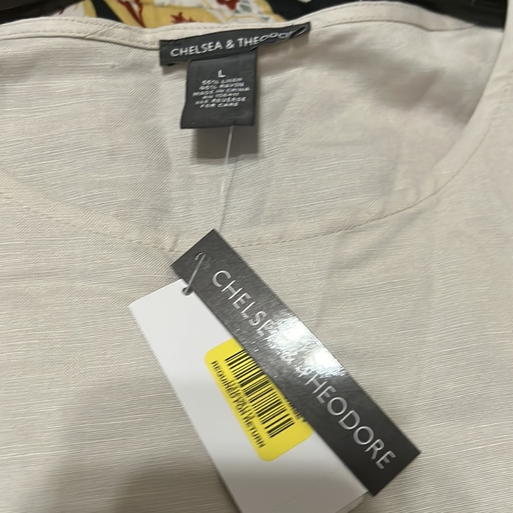 Cream Color Top - Picture 2 of 6